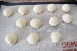 Boule de pâte à puits