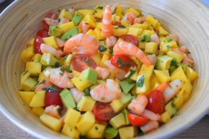 Salade crevettes, mangue, avocat