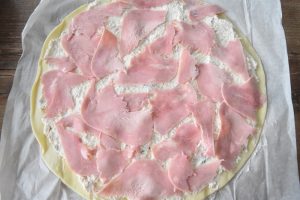 Pâte feuilletée, ricotta, jambon