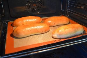 Pains hot dog moelleux