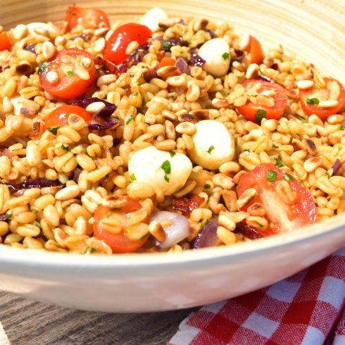 Salade de blé aux oignons caramélisés