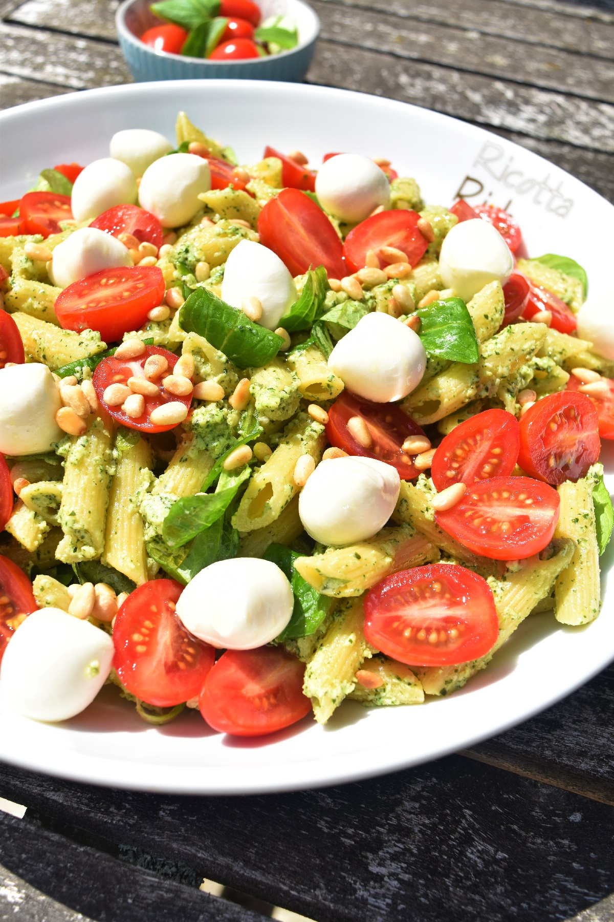 Salade de pâtes en forme de coeur à la feta et pignons de pin, salade de  pâte minceur