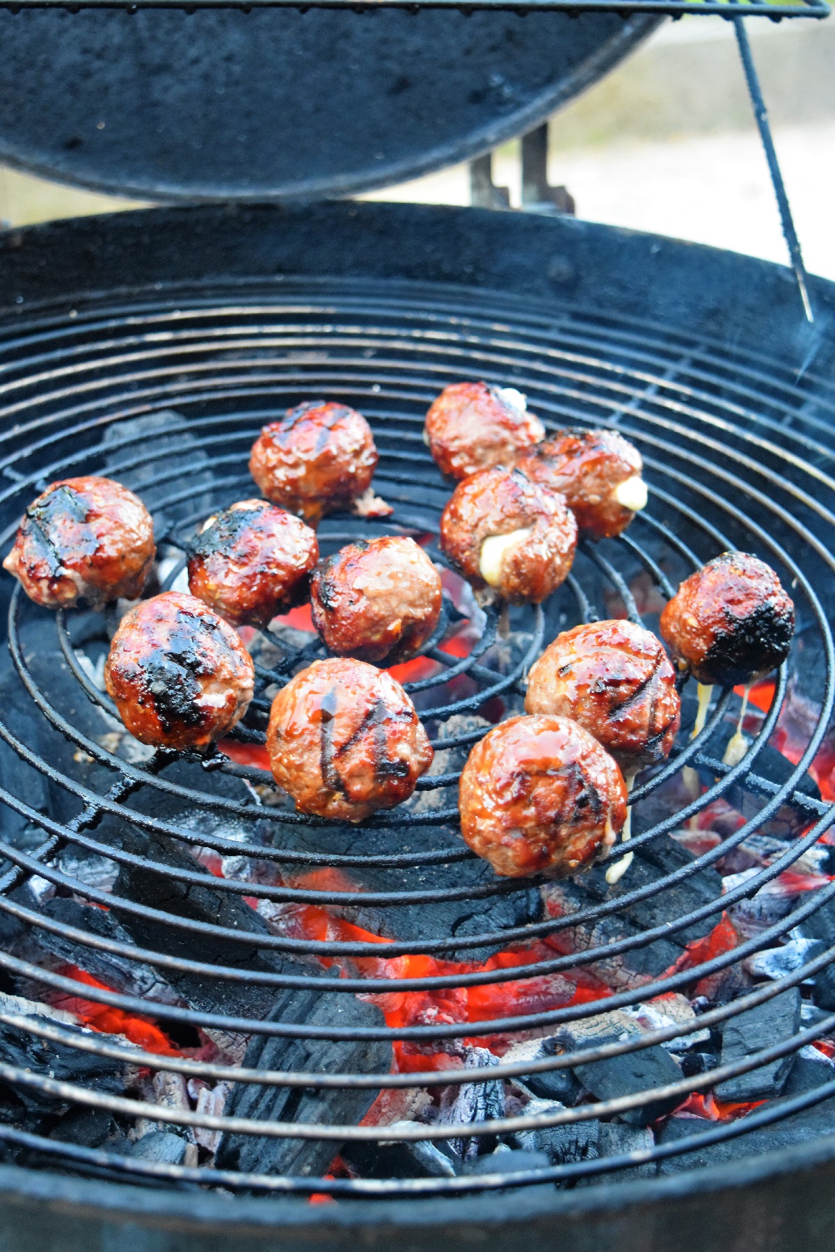 Cheesy meatballs ou boulettes de viande au fromage