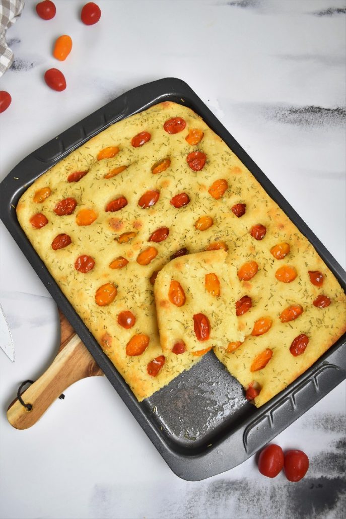 Focaccia aux tomates cerises avec pomme de terre