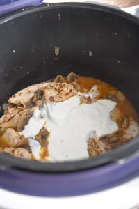 Poulet moutarde à la crème semi-épaisse