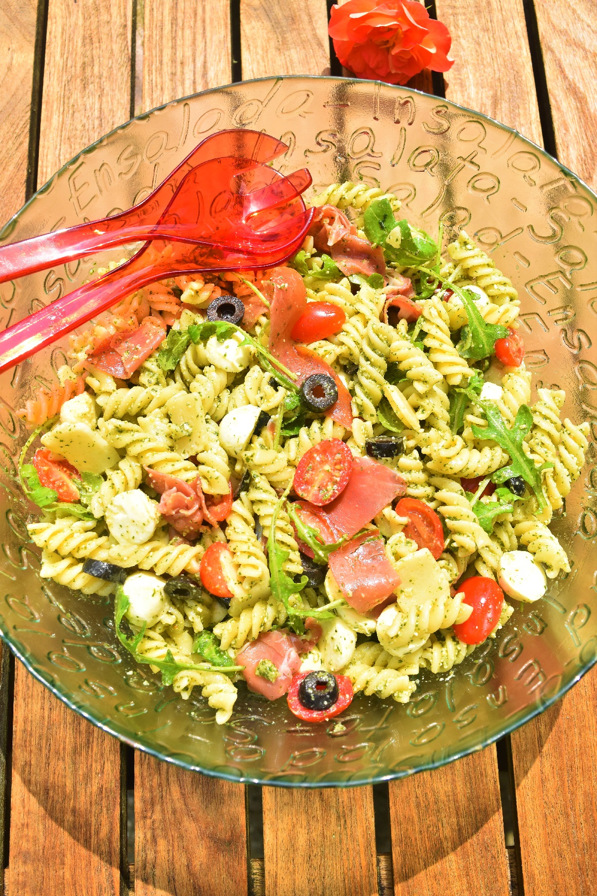 Salade de pâtes italienne au pesto de basilic