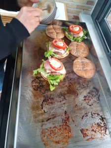 hamburgers réalisés à la plancha