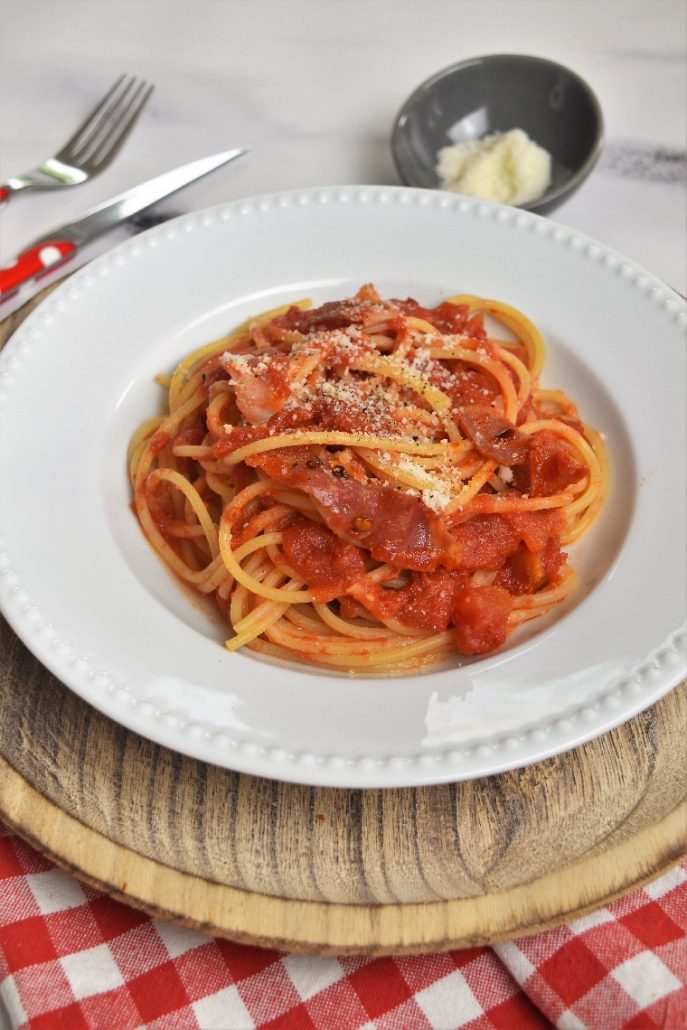 Spaghetti sauce amatriciana