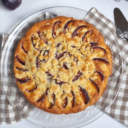 Tarte aux prunes, crème d'amande et streusel