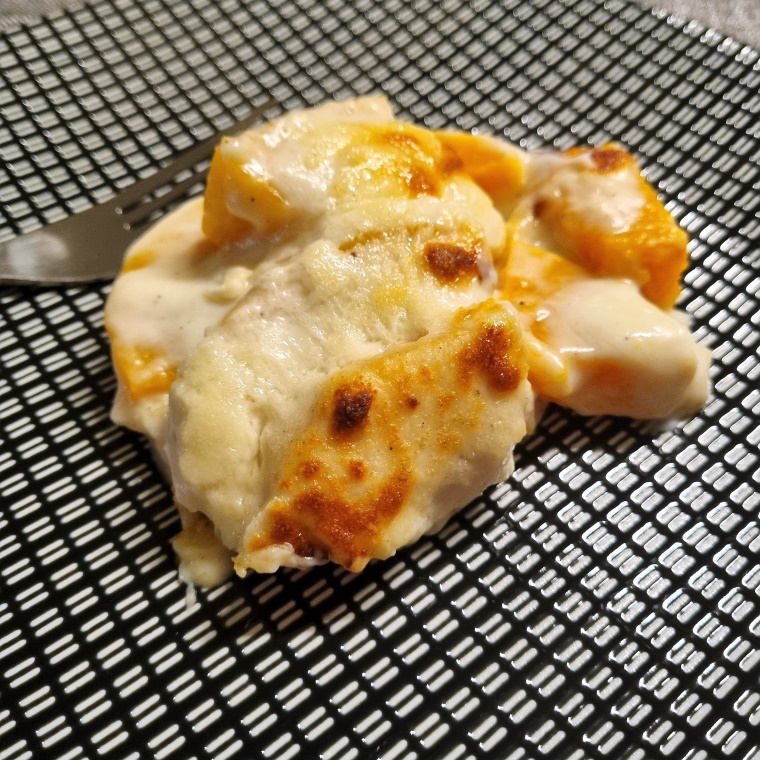 Butternut gratiné à la béchamel au pecorino