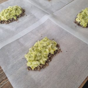 Papillotes de poisson au quinoa et fondue de poireaux