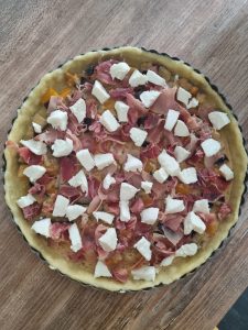 Quiche aux légumes, jambon, mozzarella