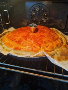 Cuisson de la tourte au poulet