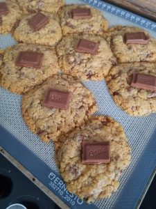 Cookies avec un carré de chocolat Milka