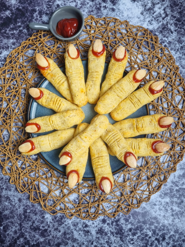 Doigts de sorcière pour apéritif Halloween