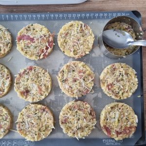 Galettes de pommes de terre au bacon cuites au four