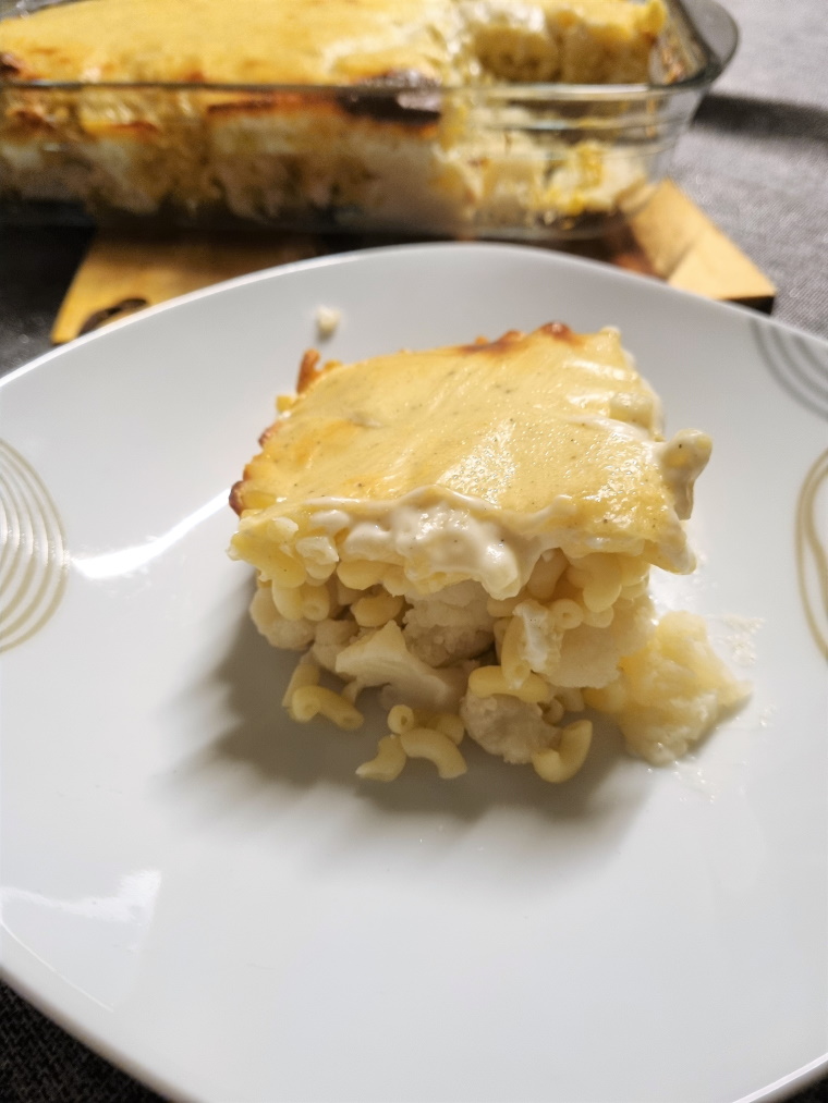 Gratin de pâtes, chou-fleur et béchamel