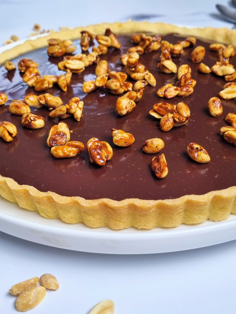 Tarte caramel, chocolat, cacahuètes