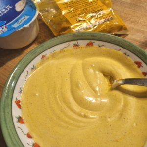 Sauce yaourt, mayonnaise, curry