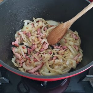 Lardons et oignons