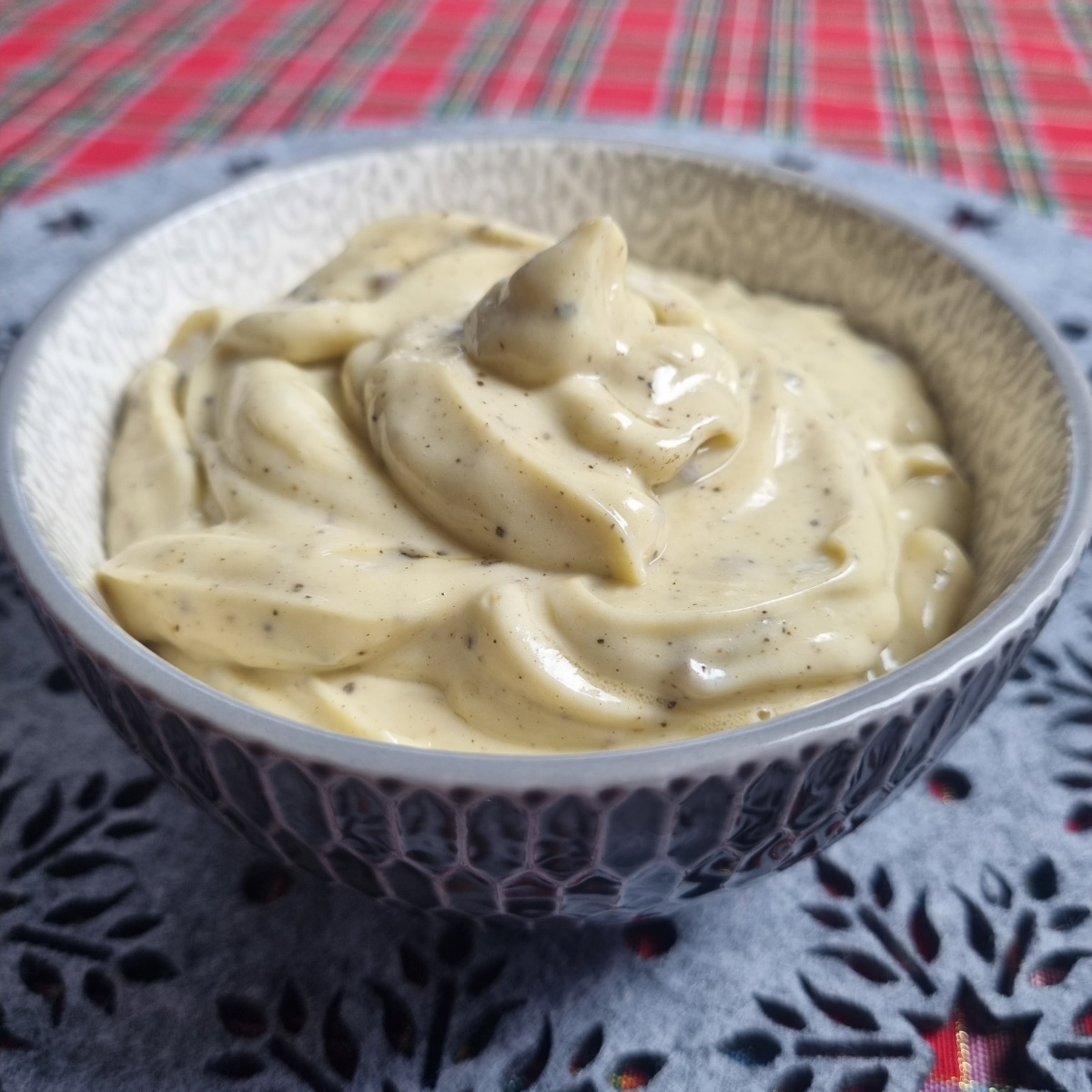 Sauce au poivre froide - recette Companion