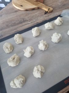 12 bretzels
