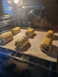 Cuisson des pains au chocolat