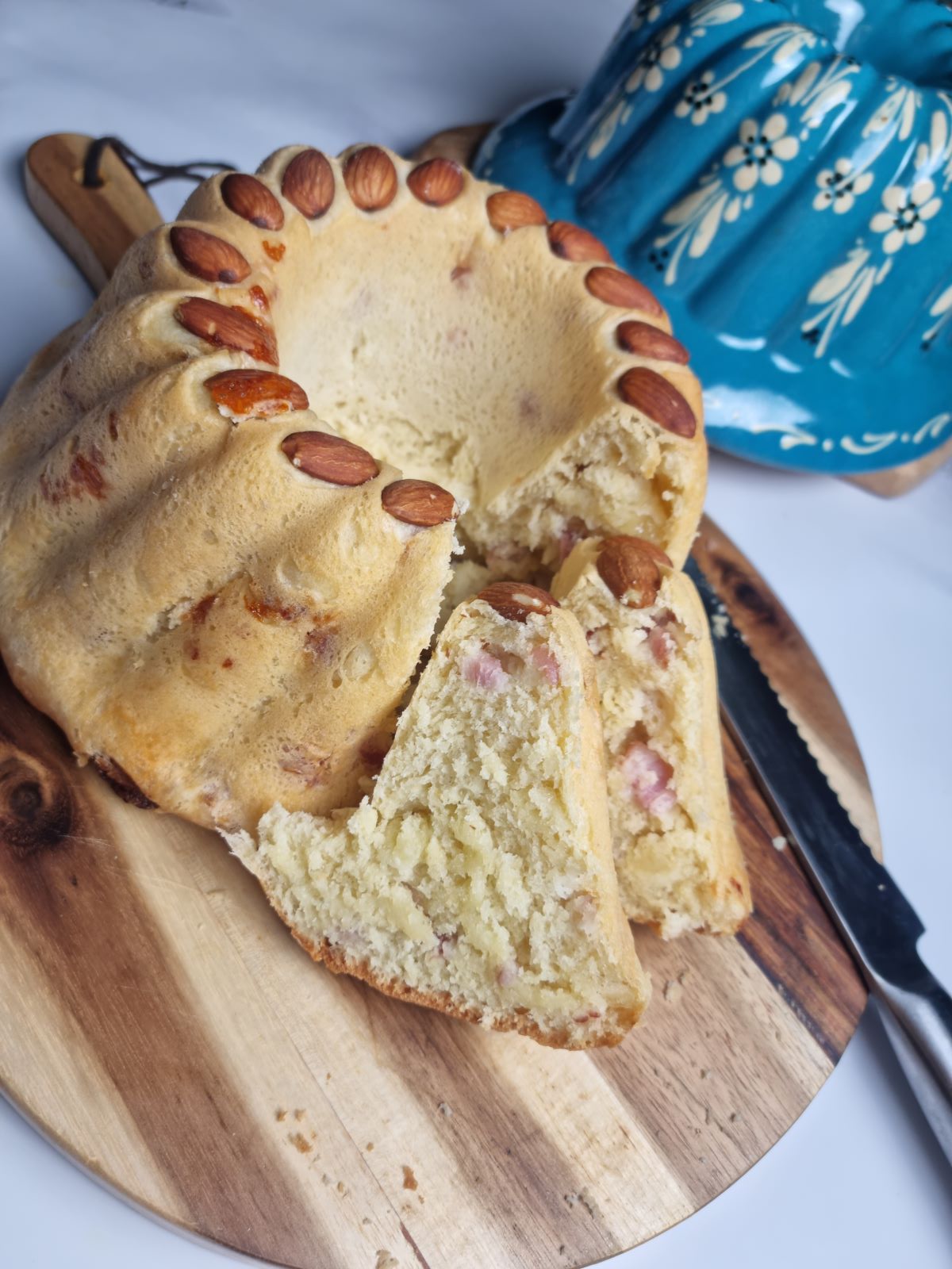 Kougelhopf salé aux lardons et fromage