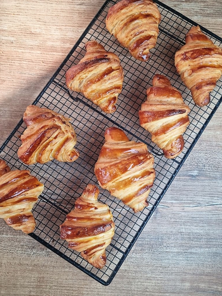 Faire les croissants ou pains au chocolat - recette de boulangerie