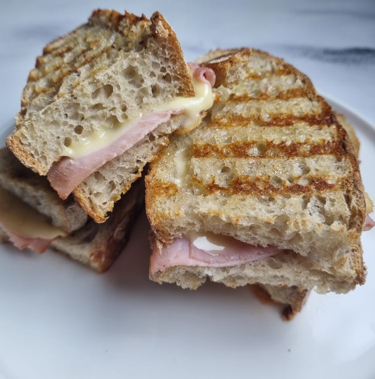 Croque-monsieur au pain de campagne