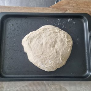 Pâte à fougasse sur plaque huilée