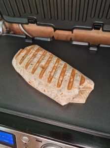 Cuisson du burrito au gril panini