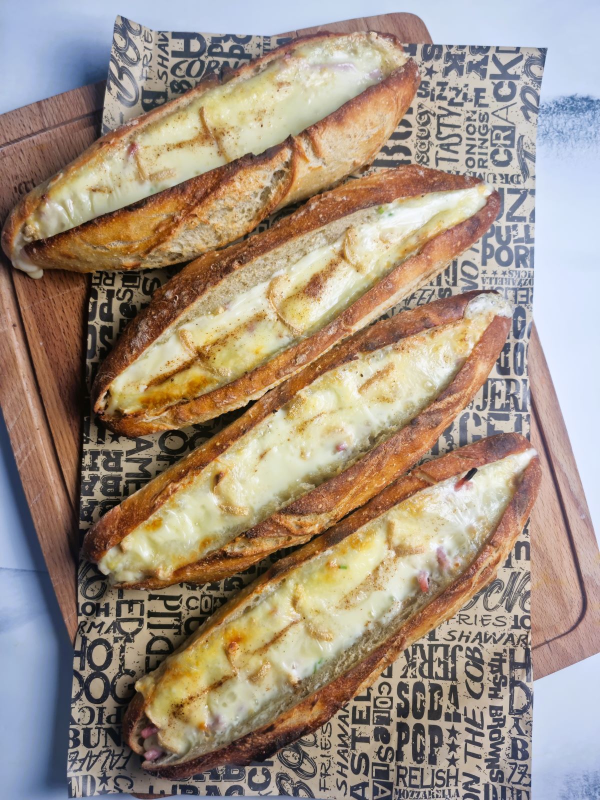 Baguette jambon fromage