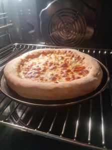 Cuisson de la pizza mortadelle