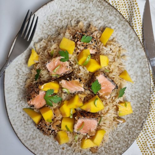 Saumon croustillant, riz à la mangue de Cyril Lignac