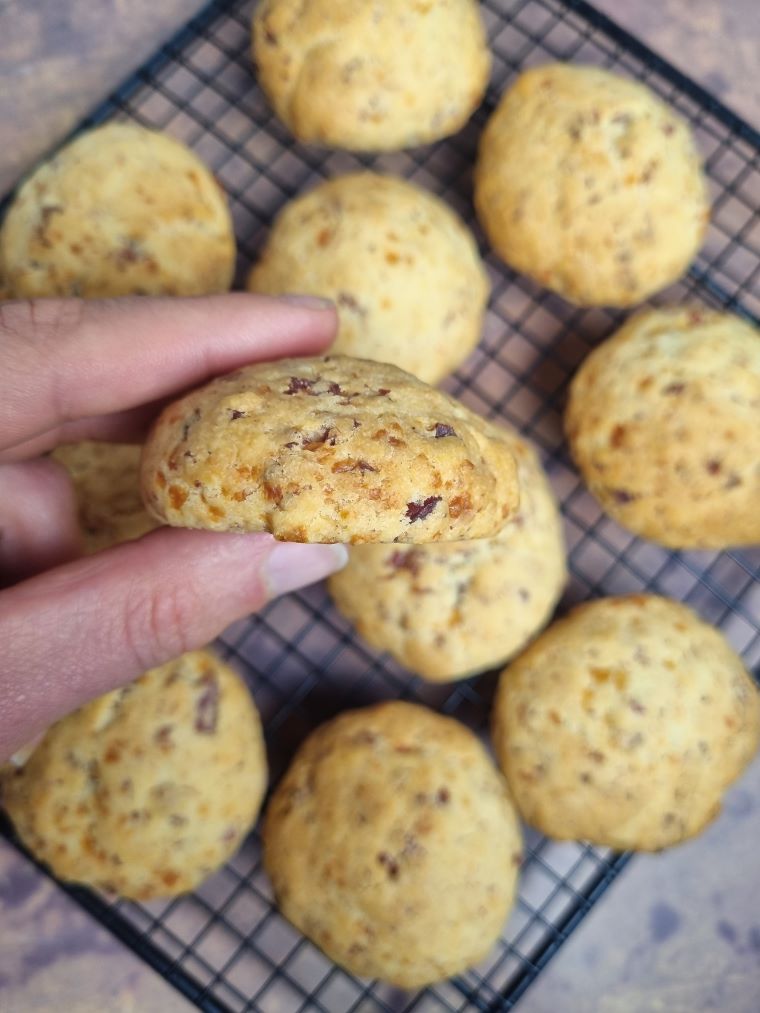 Cookies aux lardons et cheddar