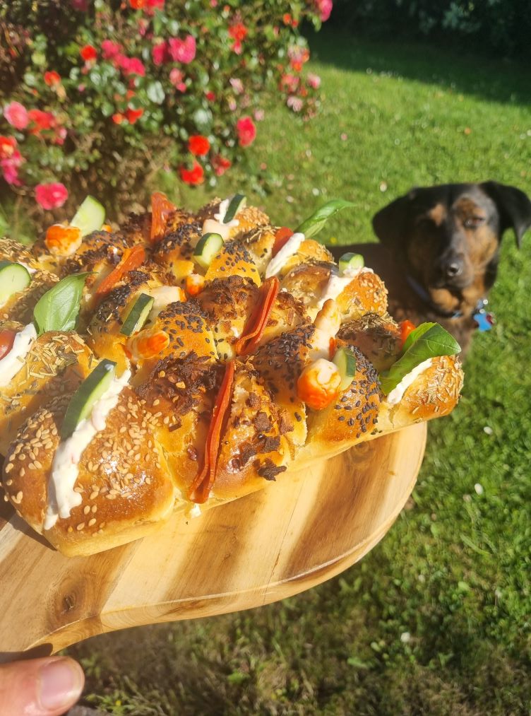 Pain garni pour l'apéritif