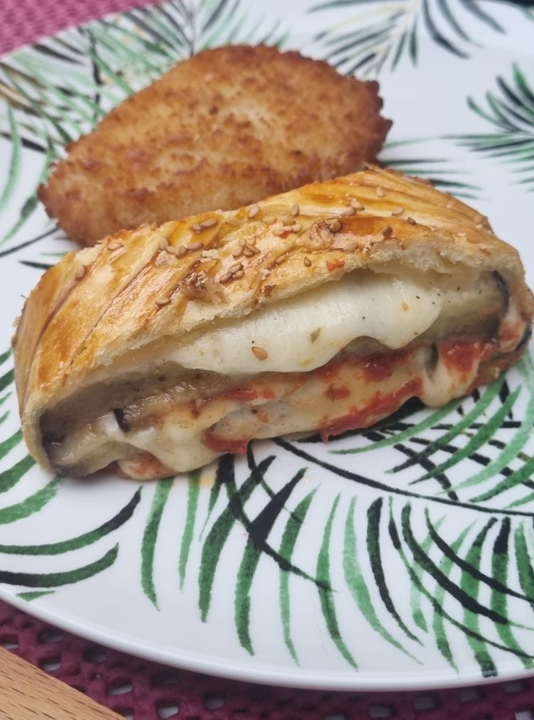 Tresse feuilletée à l'aubergine et cordon bleu