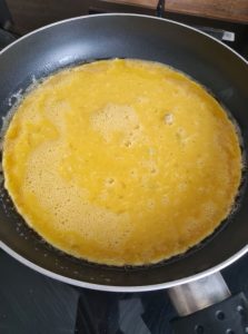 Faire une omelette