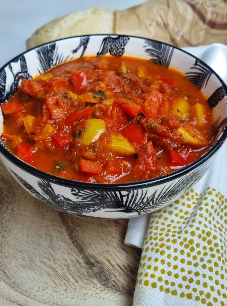 Salade marocaine aux poivrons et tomates