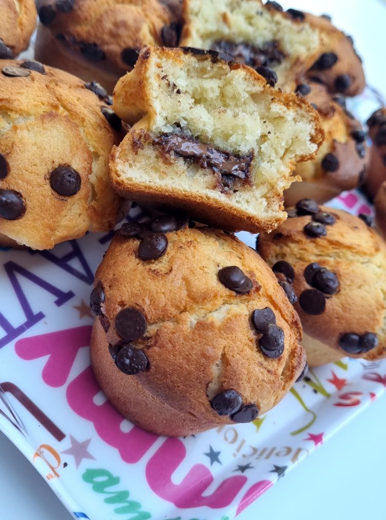 Muffins au yaourt moelleux avec coeur fondant au chocolat