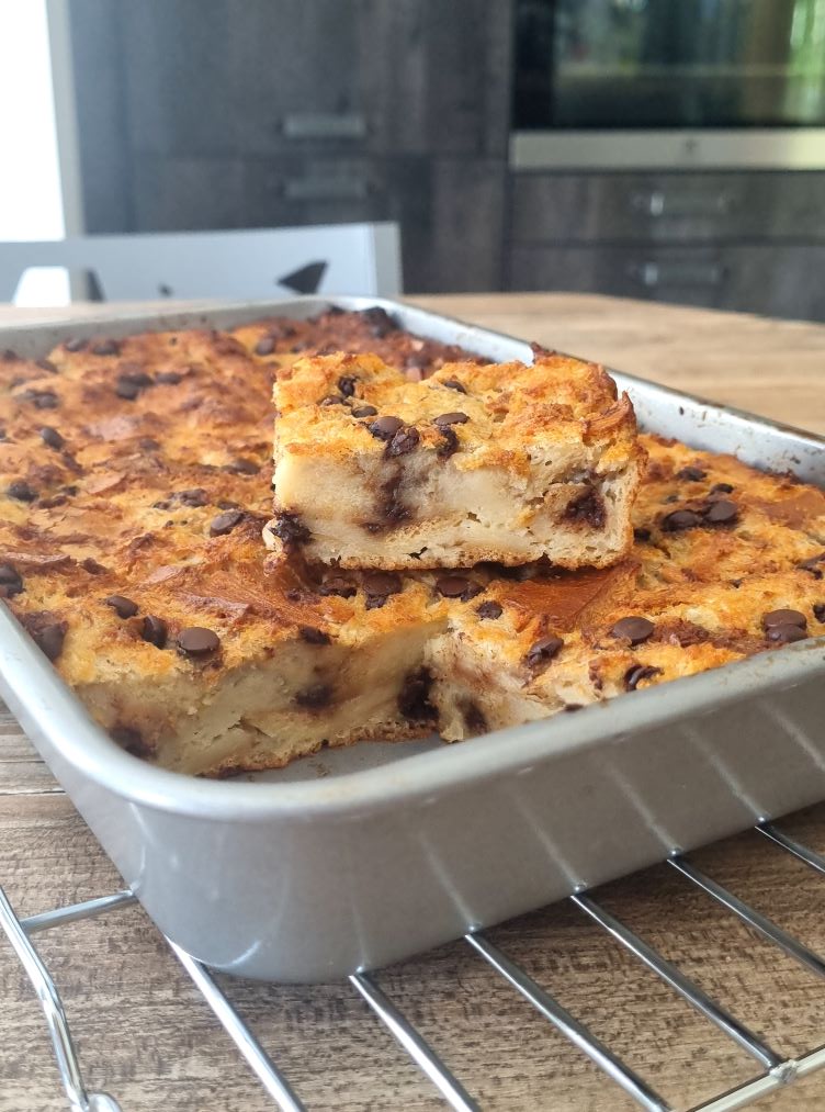 Pudding au pain, à la bane et pépites de chocolat