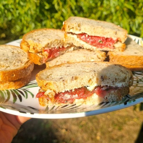 Sandwich au carapccio de boeuf et fromage frais