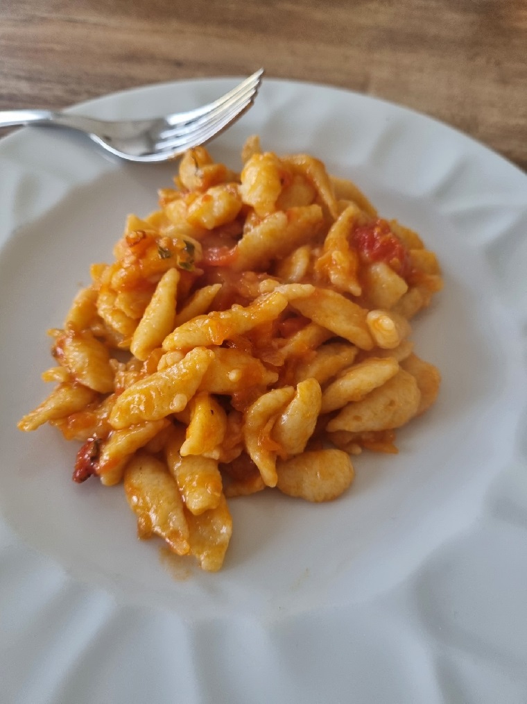 Spaetzle à la sauce tomate