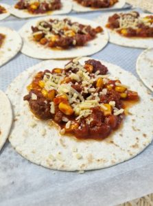 Mini tortillas au boeuf, maïs et cheddar