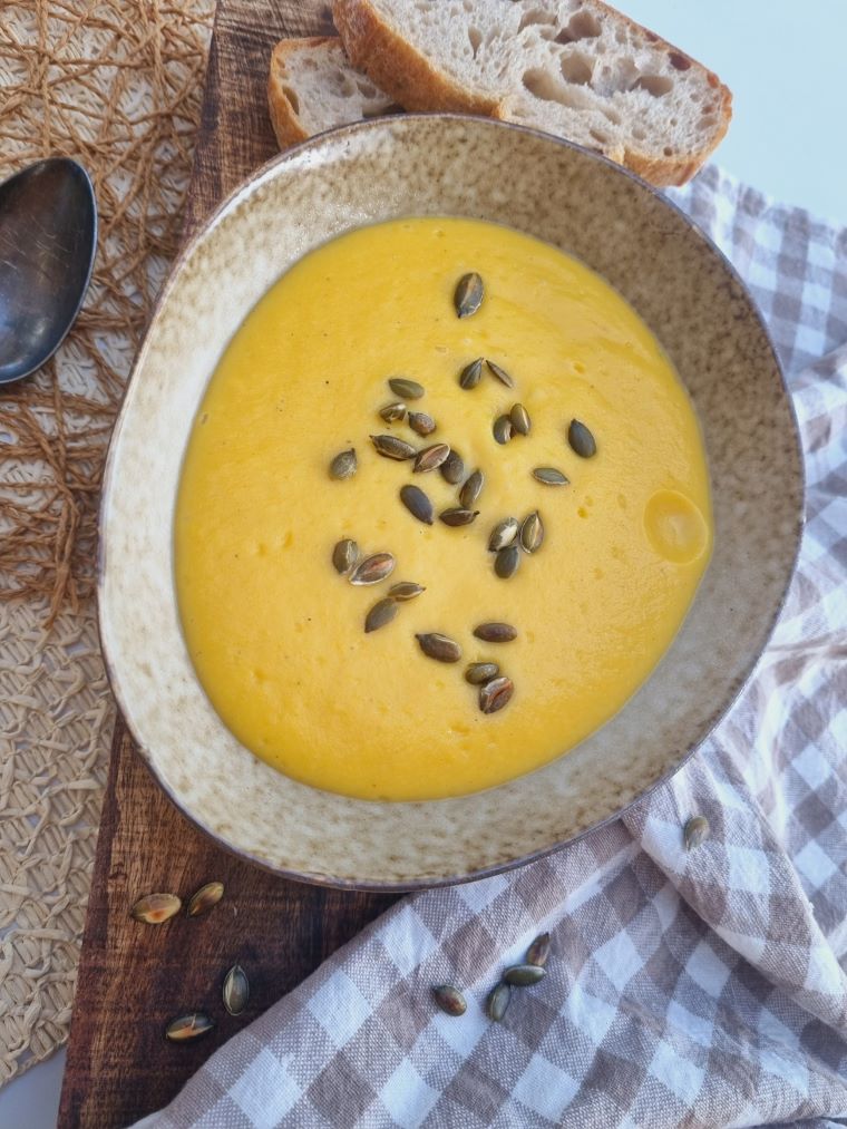 Soupe de panais, carotte, pomme de terre et coco au Companion