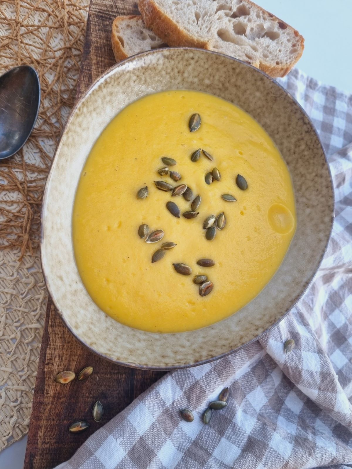 Velouté de panais, carotte, pomme de terre et coco