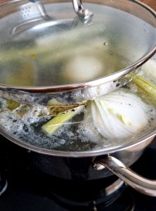 Bouillon au jarret de boeuf et légumes