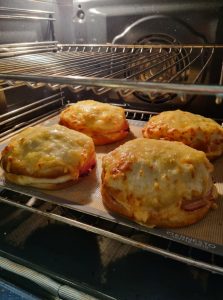 Cuisson au four des faluches croques béchamel