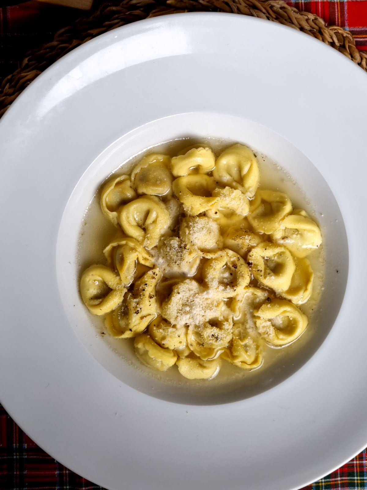 Tortellini au bouillon de beuf